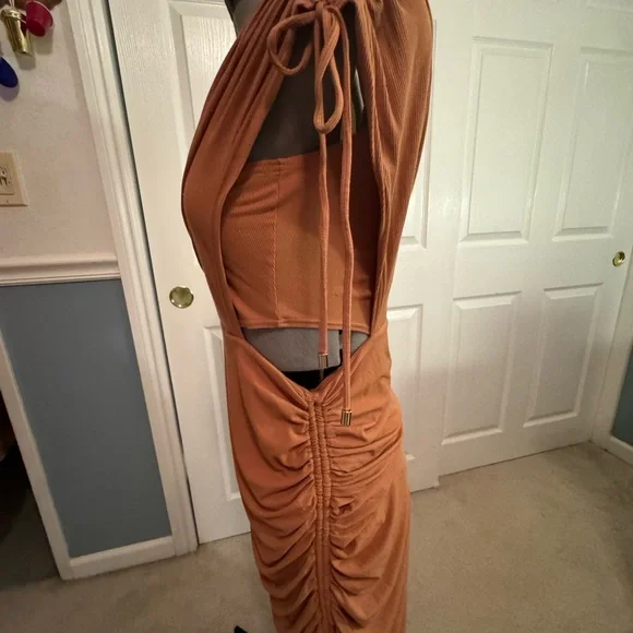 SIGNIFICANT OTHER - ONE SHOULDER MIDI DRESS - Picture 4 of 9